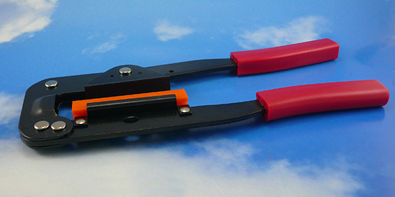 HT-214D For DIP plug. Special attachment
With dual slot for the plug distance "D"
IN 0,1", 0,3" & 0,6" (max 58mm Width)