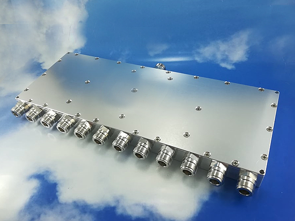 12-Way Power Divider, Combiner 0,35-1GHz
IP 67, 40W, N female  50ohm
