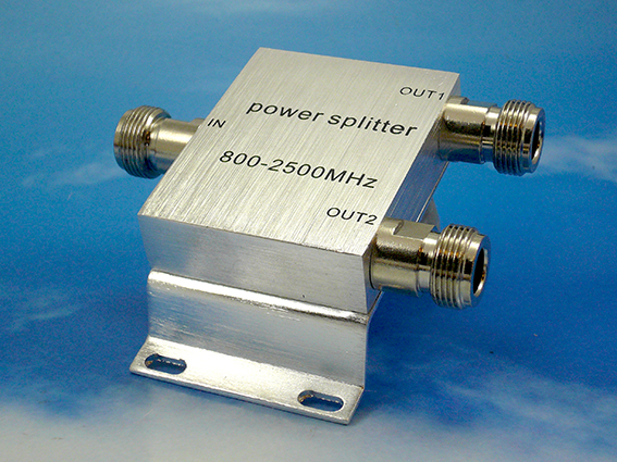 Power Divider 0,8-2,5GHz 1-2 way
Isolation: =27dB VSWR :=1.3  Power 50W
3 x N female  50ohm