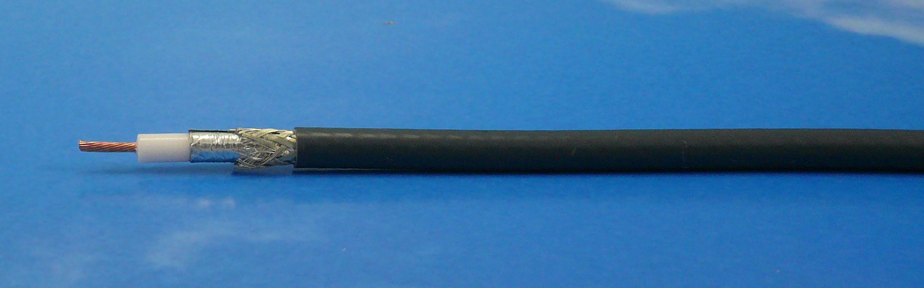 H155   5,4mm Belden   200m  Grey