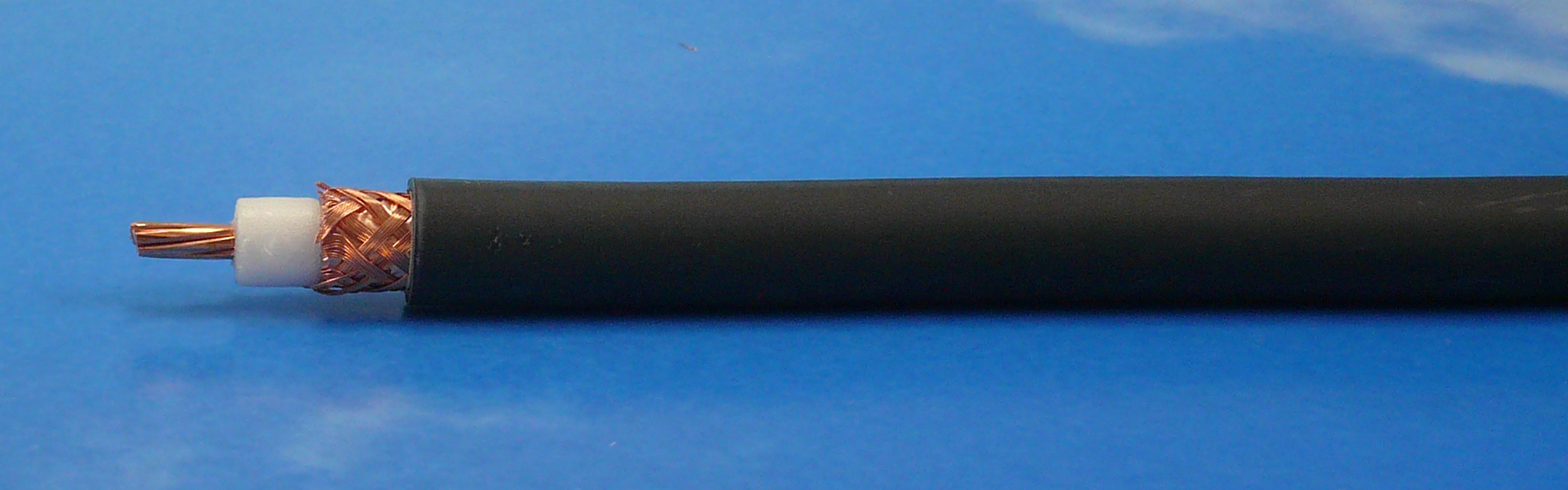 Ecoflex 10 Plus  Heatex 102m tromle
Low Loss Coax 50ohm