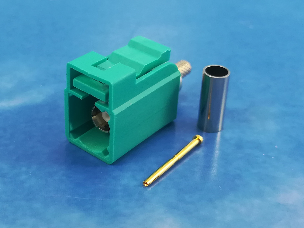 Fakra female Z-code Crimp RG316/RG174
JACK - Water blue ( Z ) RAL 5021
Universal housing