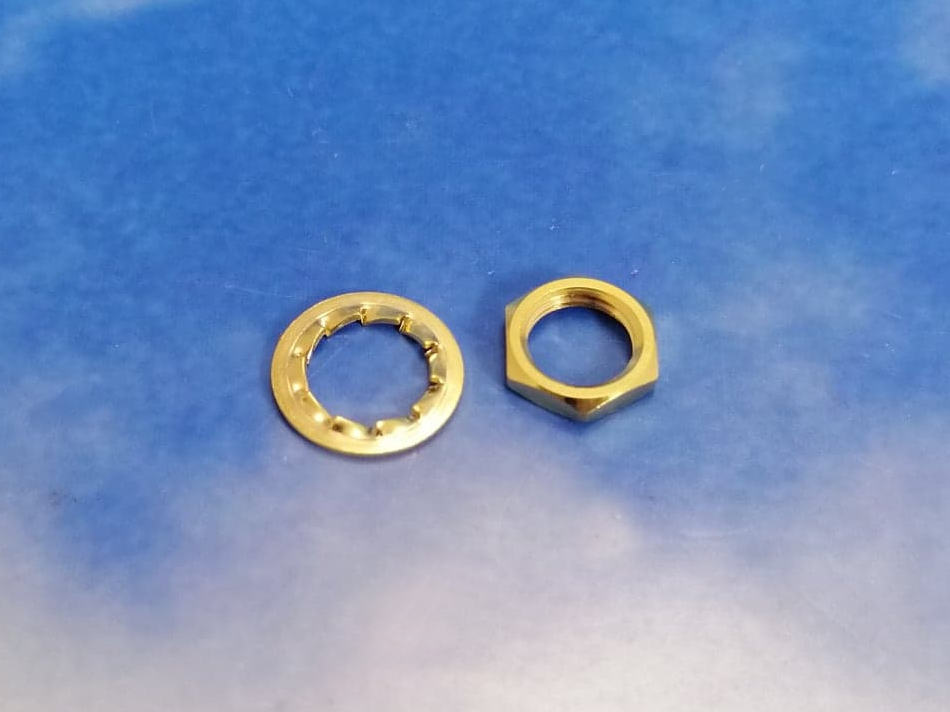 Møtrik + skive til SMA Guld belagt