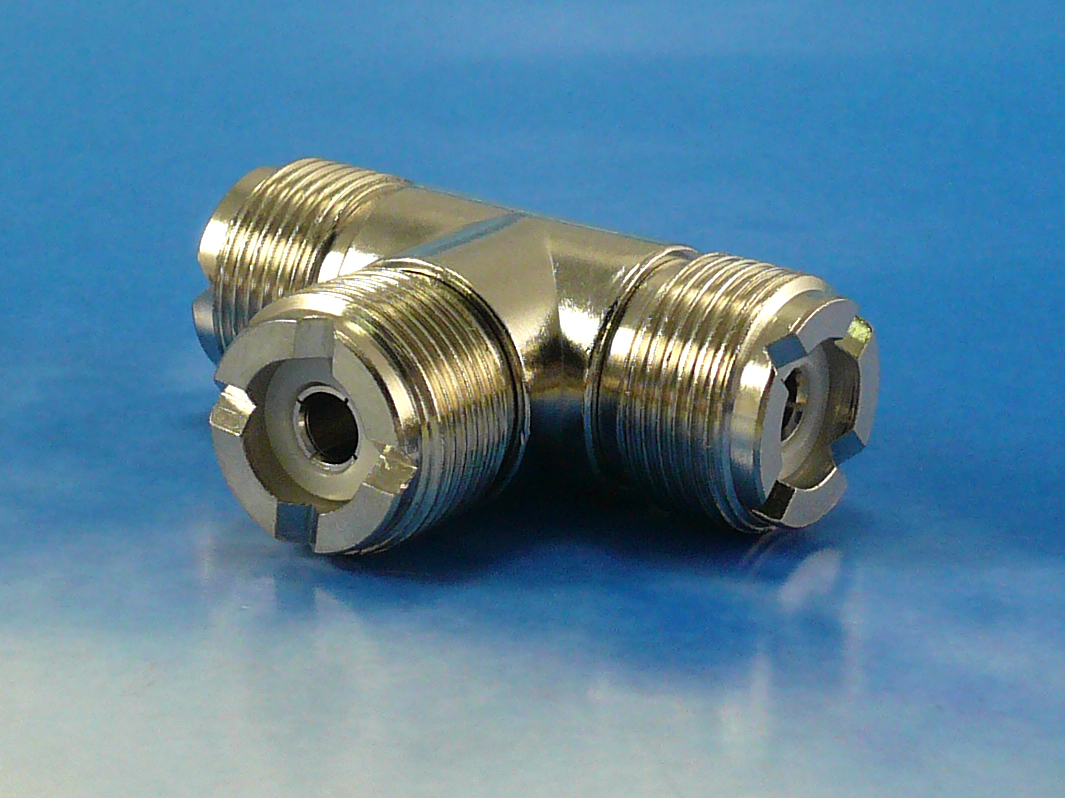 UHF T-adapter Female/Female/Female