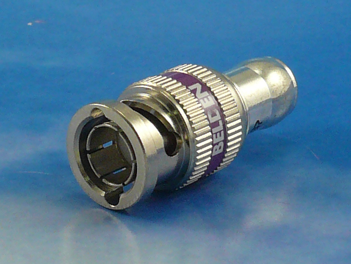 BNC Male Belden 1855 compression
BNC "One-Piece" Violet
Belden 1855ABHD1