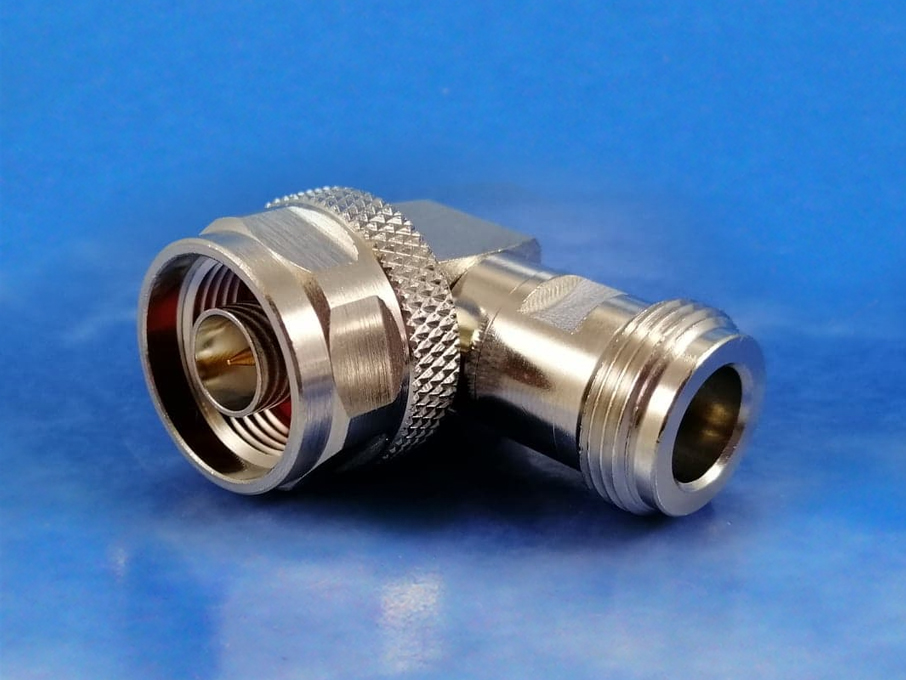 N Female / Male R/A adaptor
DC to 11 GHz, loss = 0.05 dB VSWR = 1.20