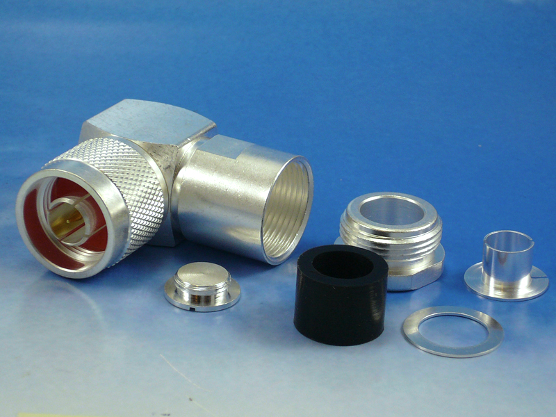 N Male Clamp R/A for RG213