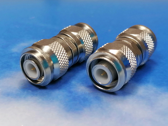 TNC male/male adaptor
Jyebao AD-T3T3A