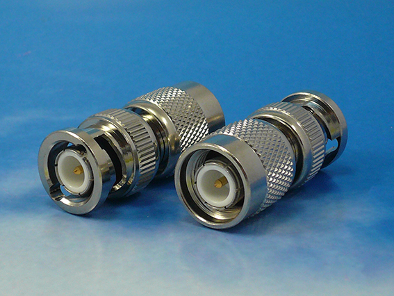 TNC male / BNC male adaptor