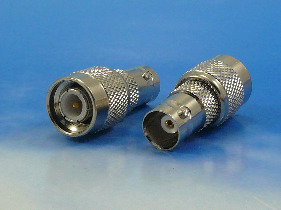 TNC male / BNC female adaptor