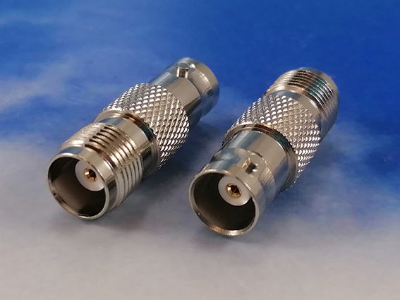 BNC female / TNC female adaptor