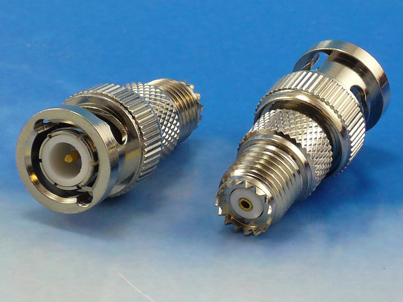 BNC male / Mini UHF female adaptor