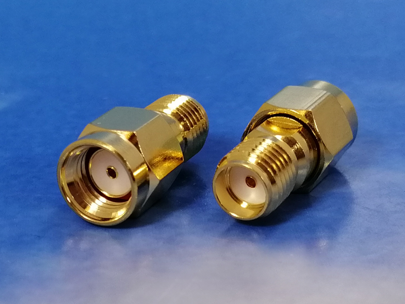 RPSMA male / SMA female adaptor