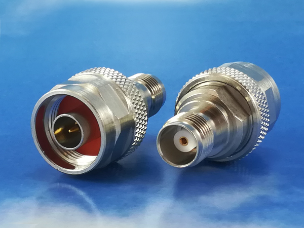 N male / TNC female adaptor