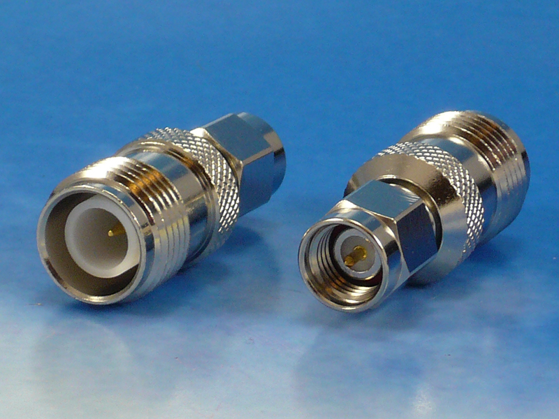 SMA male / RPTNC female adaptor