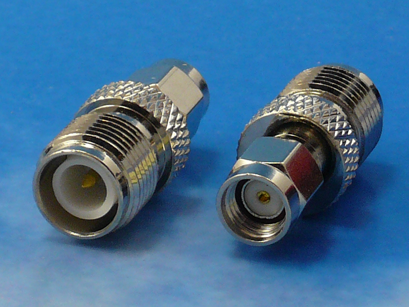 RPSMA male / RPTNC female adaptor