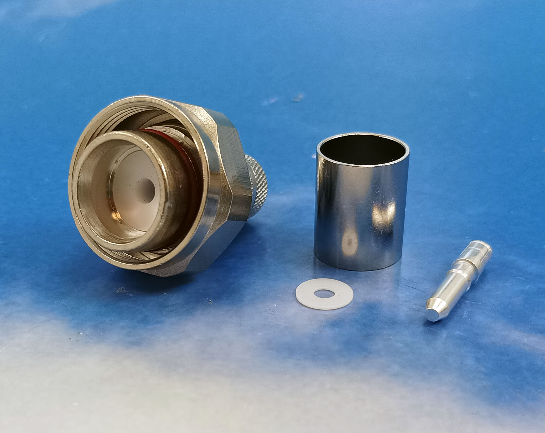 4.3-10 male crimp for LMR400
EZ connector