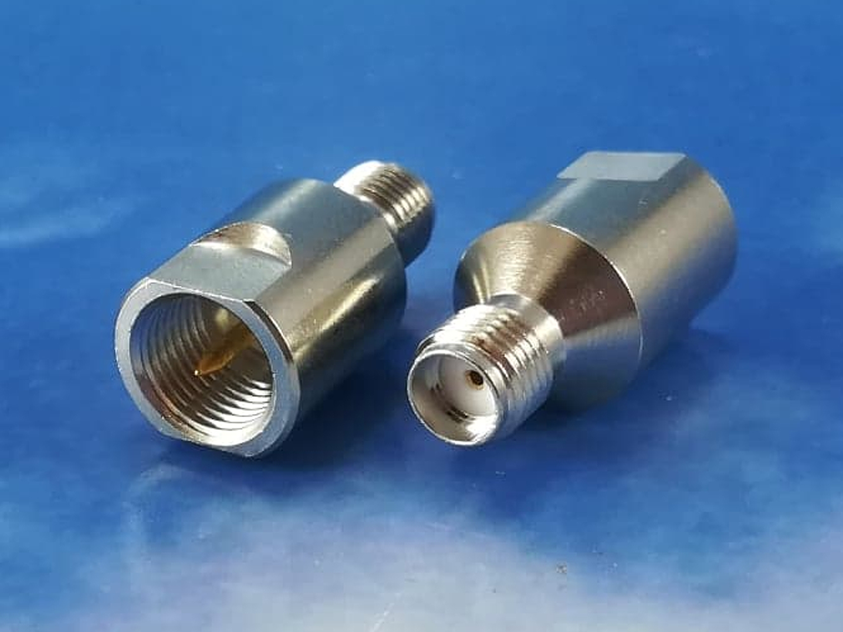 SMA female / FME male adaptor