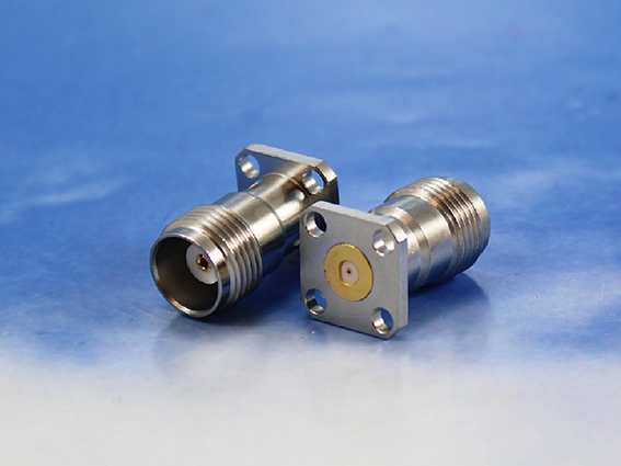 TNC field replaceable female
Jyebao TNC8F46EC-EM18
12.7mm 4 hole flange with metal contact