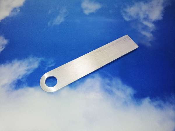 Mobilbeslag for MA antenner 15cm lang
30 x 3mm alu med 16mm hul