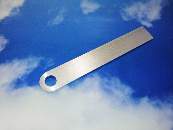 Mobilbeslag for MA antenner 20cm lang
30 x 3mm alu med 16mm hul