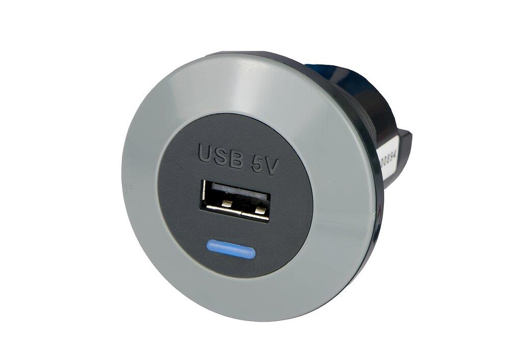 12/24-5V 2.1A USB charger
PV Frontfitted Single Output USB
Charger IP65