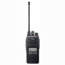 IC-F2000S LMR IcomTransceiver 400-470MHz
With display, 4 Key
incl. charger, battery and antenna