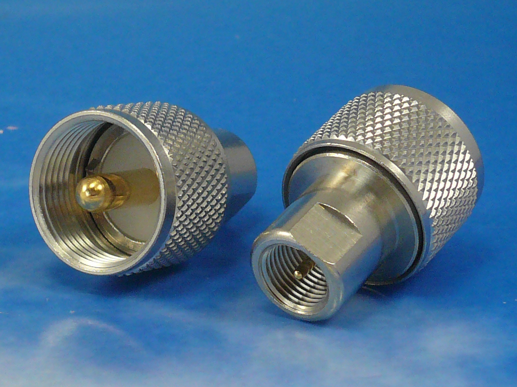 FME male/UHF male adaptor Procom