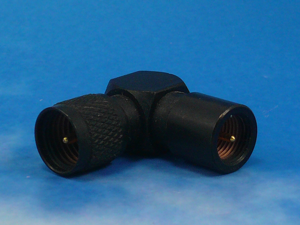 FME male/miniUHF male R/A adaptor Procom
Black