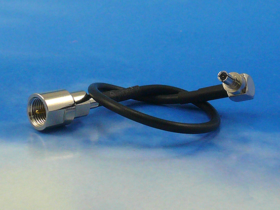 CRC9 male R/A / 15cm RG174 / FME male