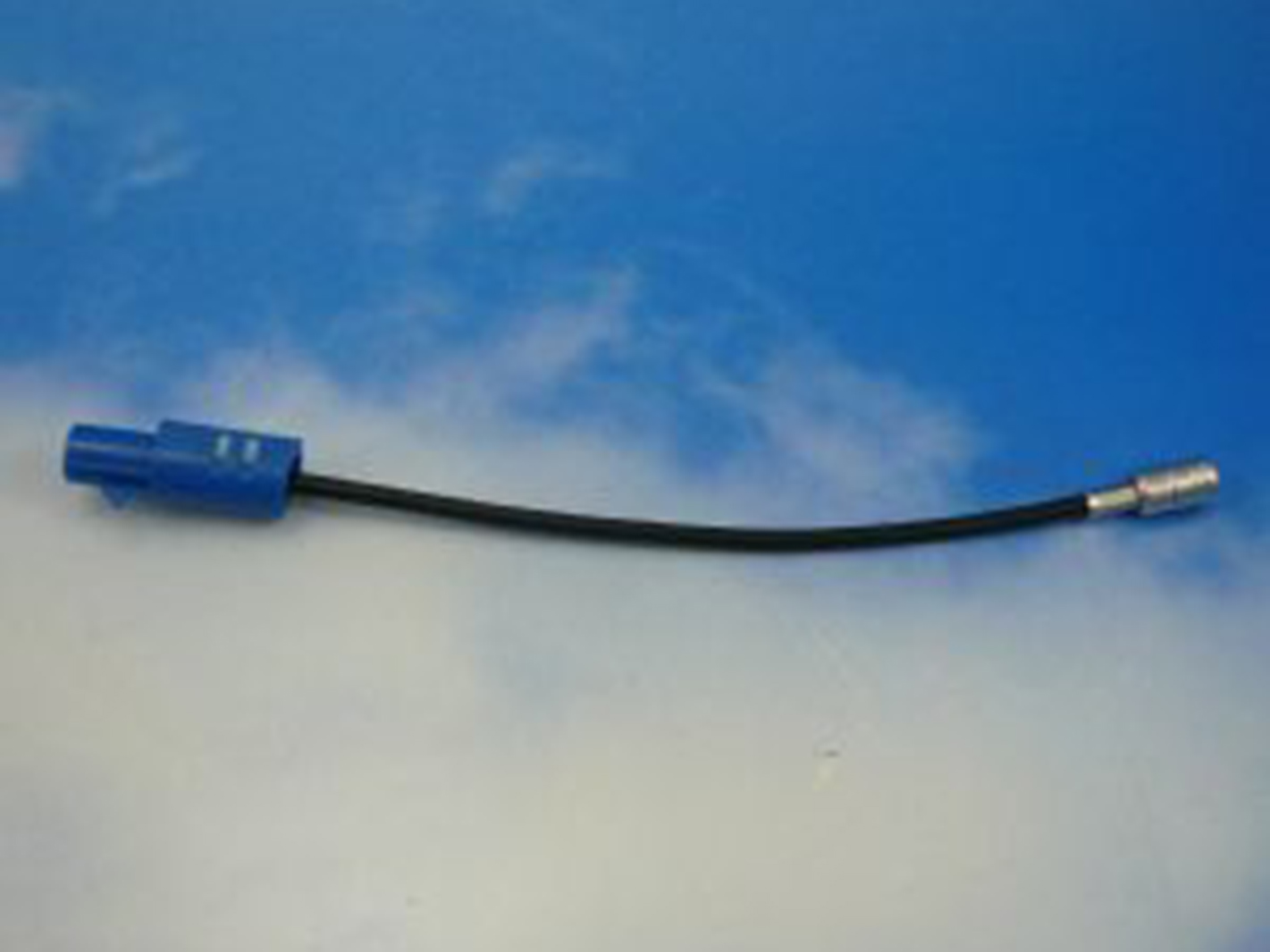 Fakra C blue for GPS
Female -  SMB male